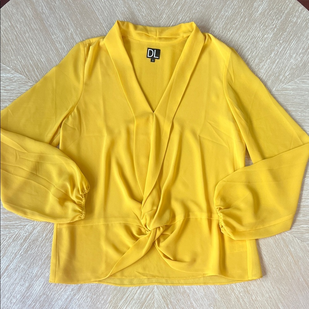 DL Women's Vibrant Yellow V-Neck Blouse